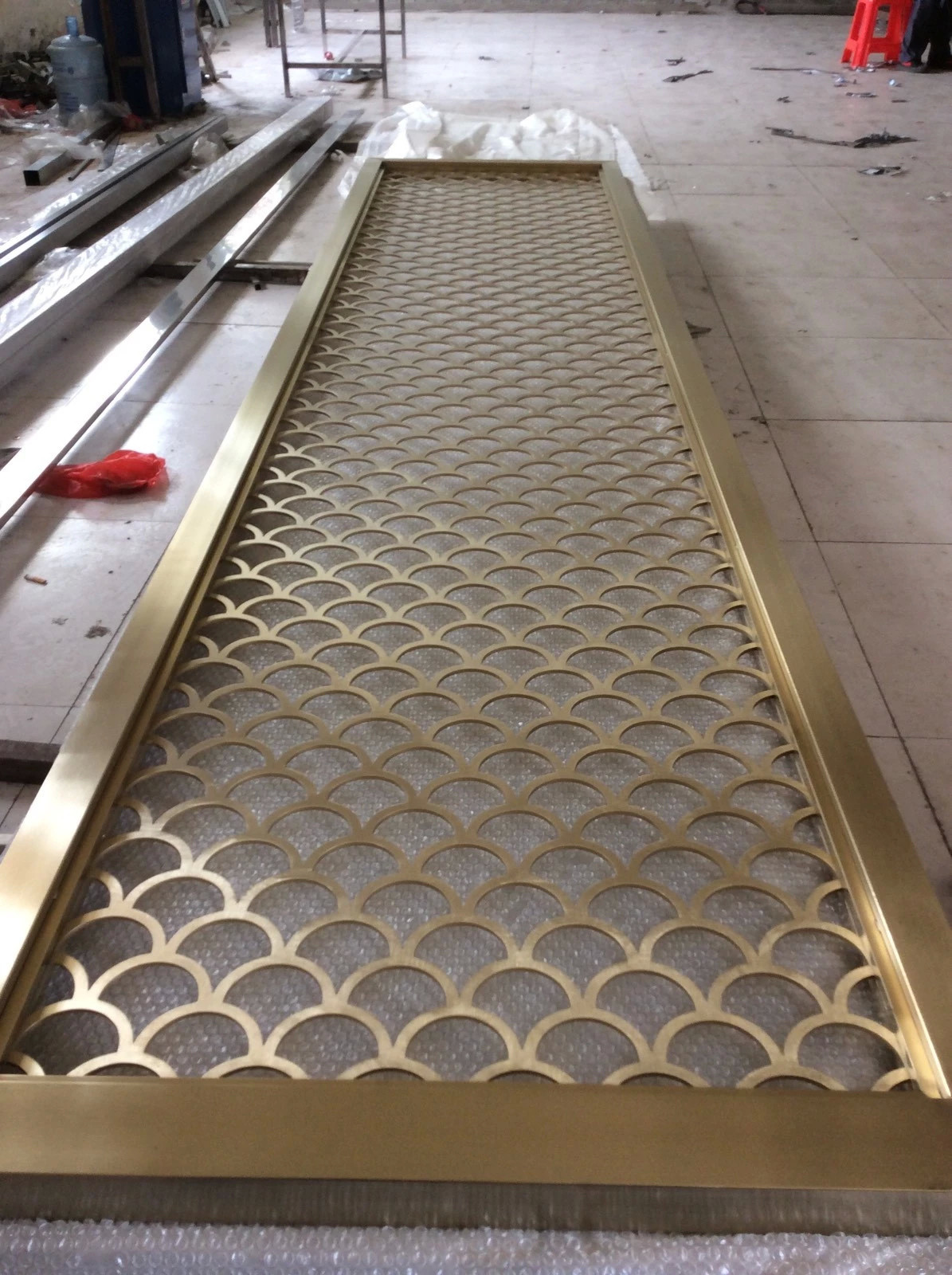 Mirror Black Stainless Steel Perforated Panels For Hotels/Villa/Lobby/Shopping Mall