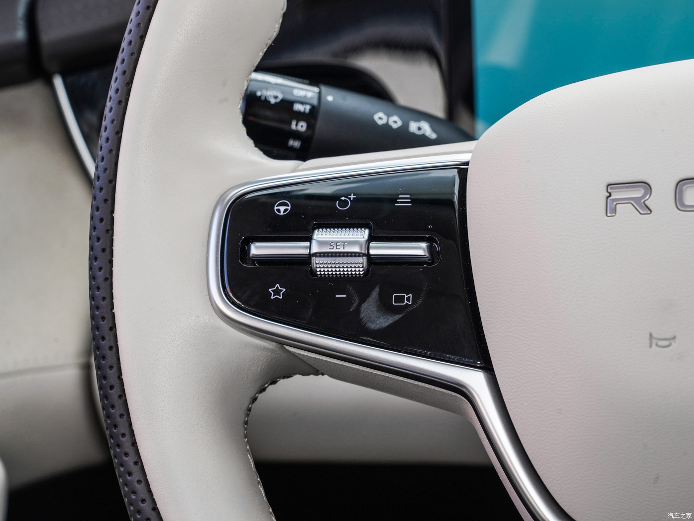 Body structure 4-door 5-seat SEDAN PLUG IN HYBRID Electric Car by ROEWE D7 DMH BIG Energy Vehicle