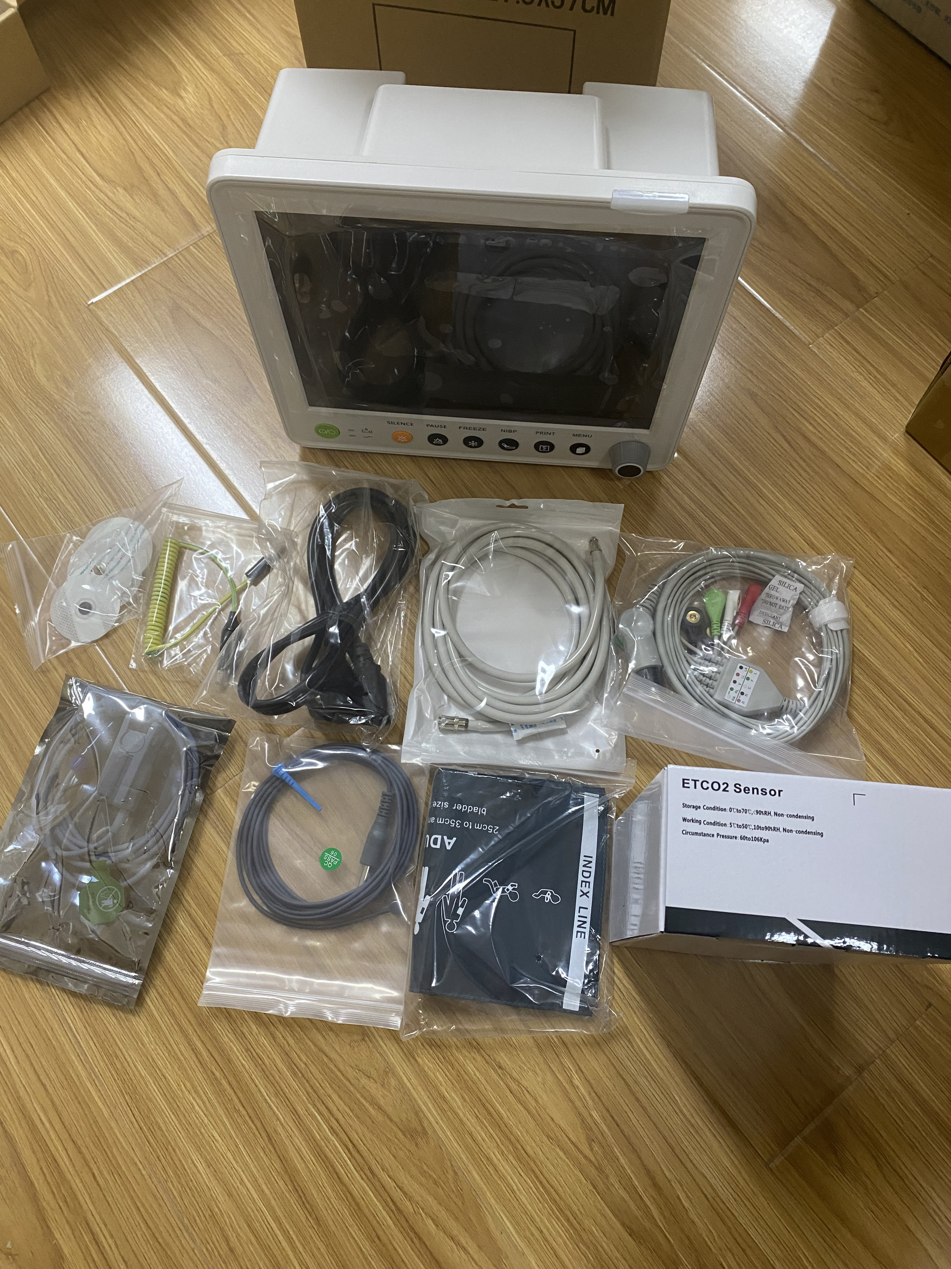 Hospital Equipment Medical 12.1 Inch Patient Monitor With CO2 Multiparameters