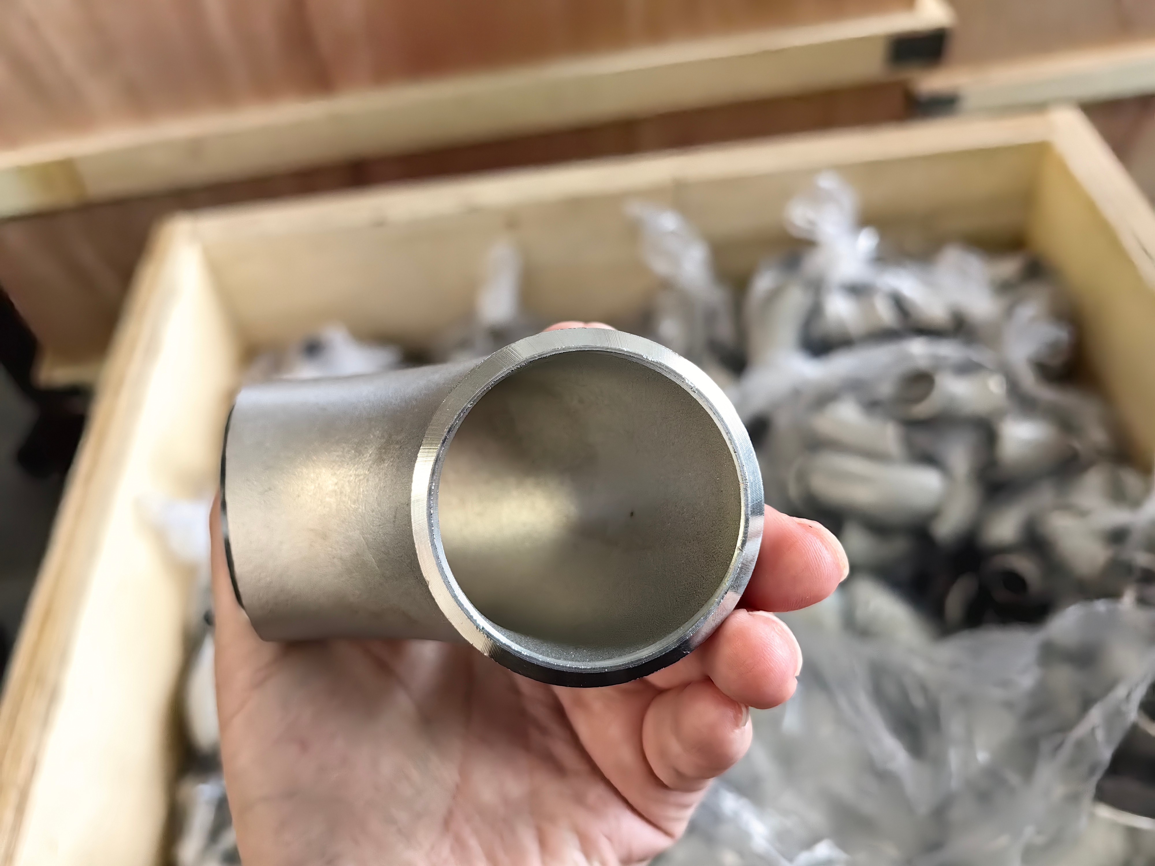 Polishing DN6-DN1000 Stainless Steel Elbow Butt Welded Pipe Fitttings 90 Degree LR Elbow