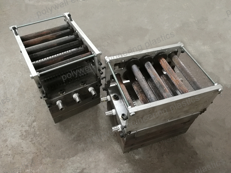 Plastic Moulded Components Plastic Extrusion Mold For PA Polymer Extrusion Machine