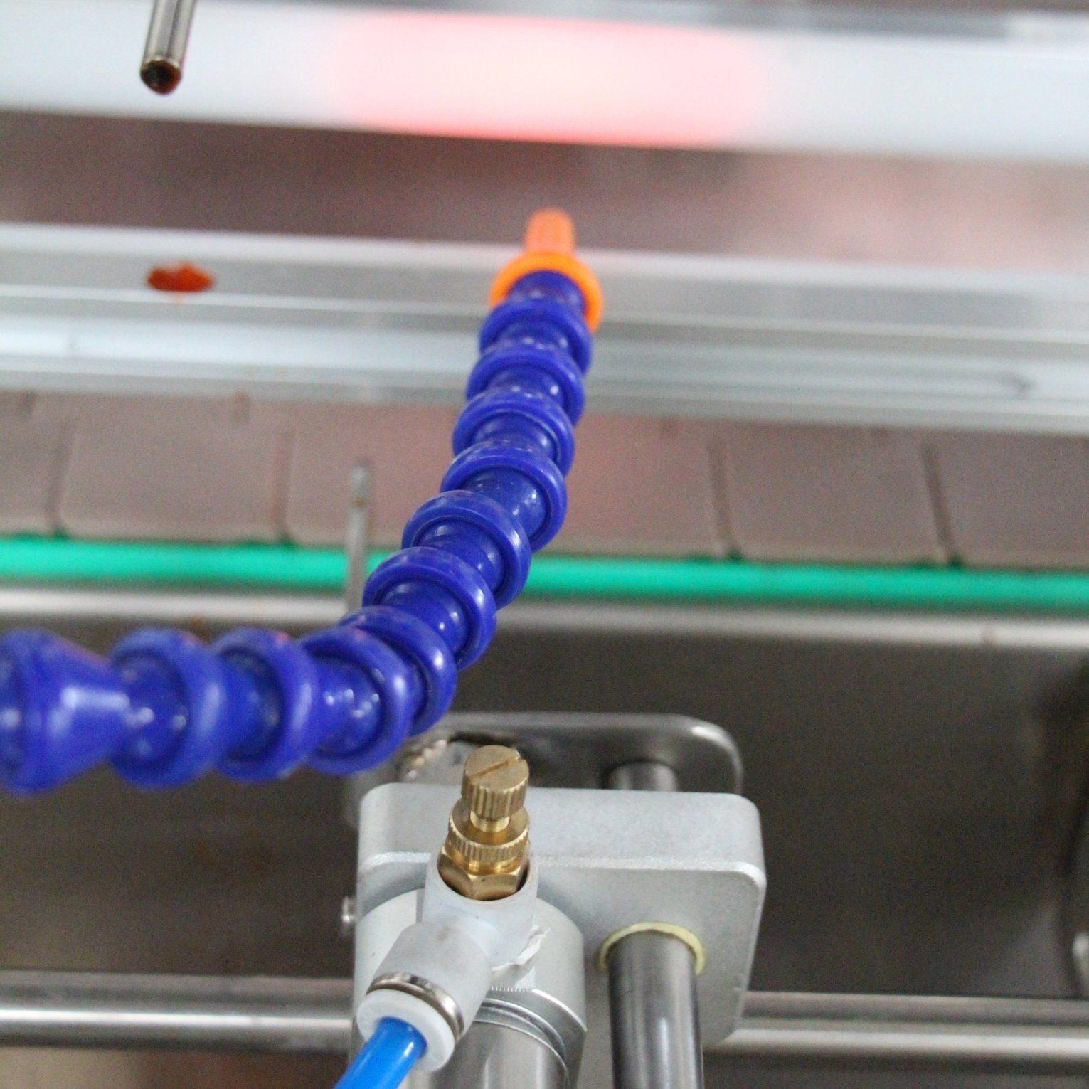 NP-VF Automatic Body Care Filling Machine China Viscous Liquids Filling Machine Factory For Bottle