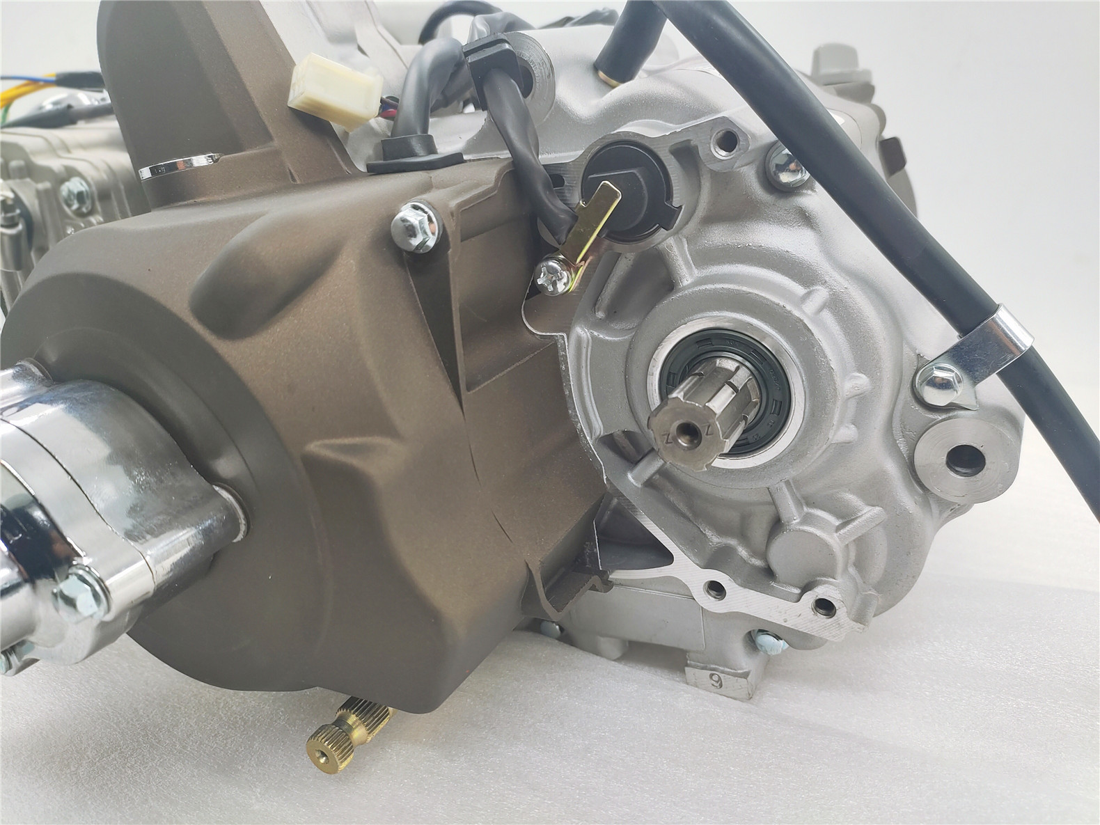 Electric / Kick Start DAYANG 140cc Cool Nature Engine Motorcycle with 4 Stroke Method