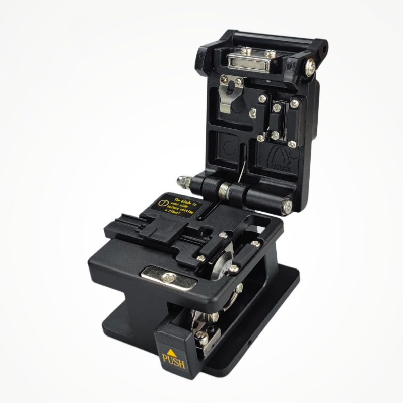 Lightweight FC-60S Fiber Optic Cleaver for High Precision FTTH Cutting Performance
