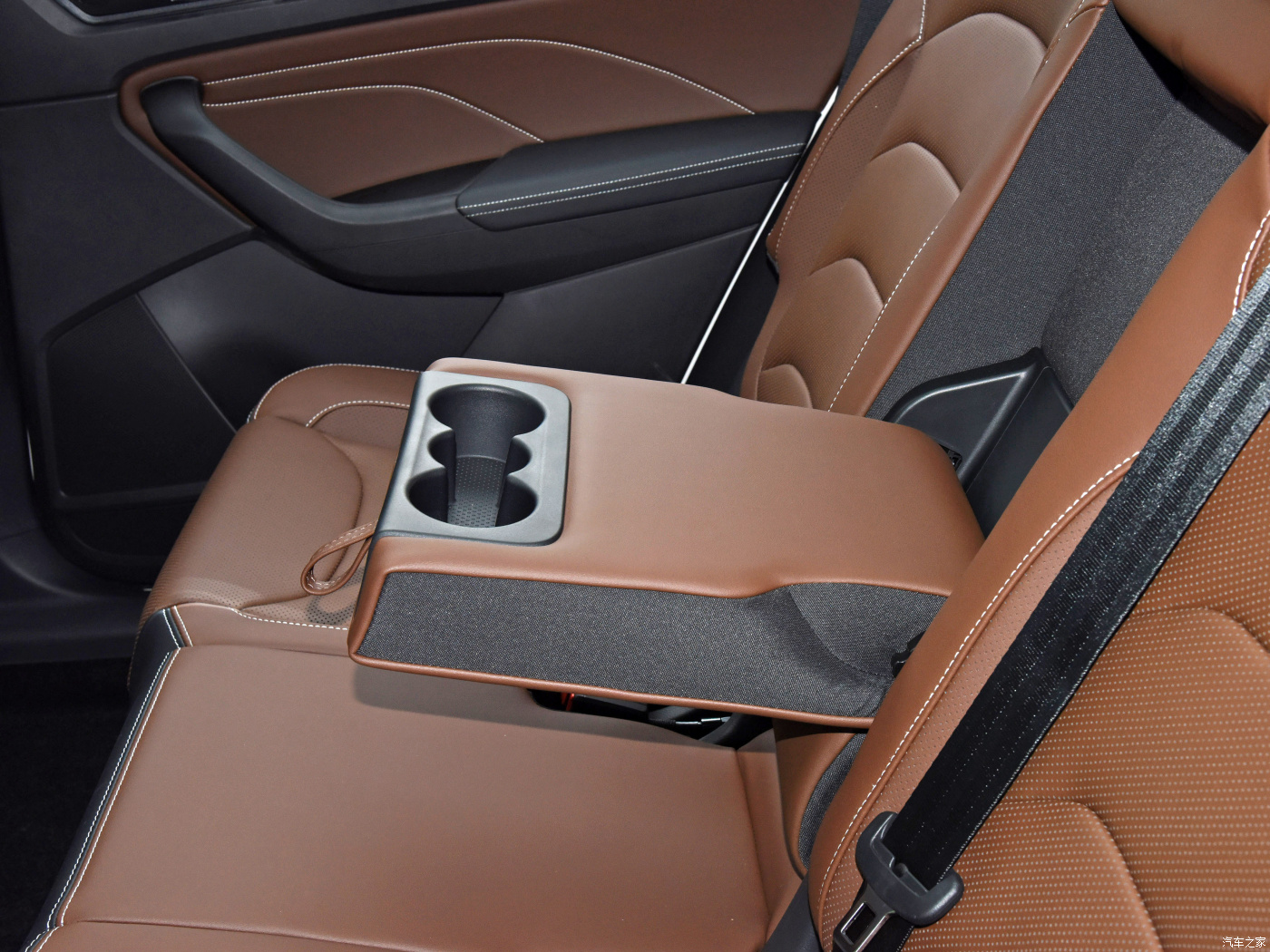 Front Window Electric One Key Lifting Skoda Kodiaq Gasoline 2.0T 186HP L4 SUV The Most Comfortable Space for Mid-size Car