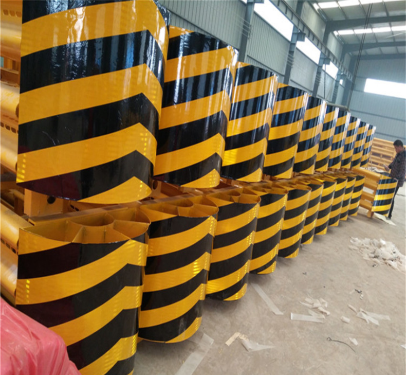 Galvanized and Powder Coated Crash Cushion Barrier for Road Traffic Safety