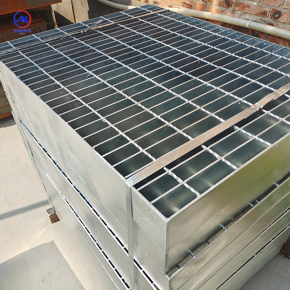 Galvanized Plain Bearing Bar Type Industrial Steel Grating For High Temperature Environments Strong Tolerance Press Welding Process