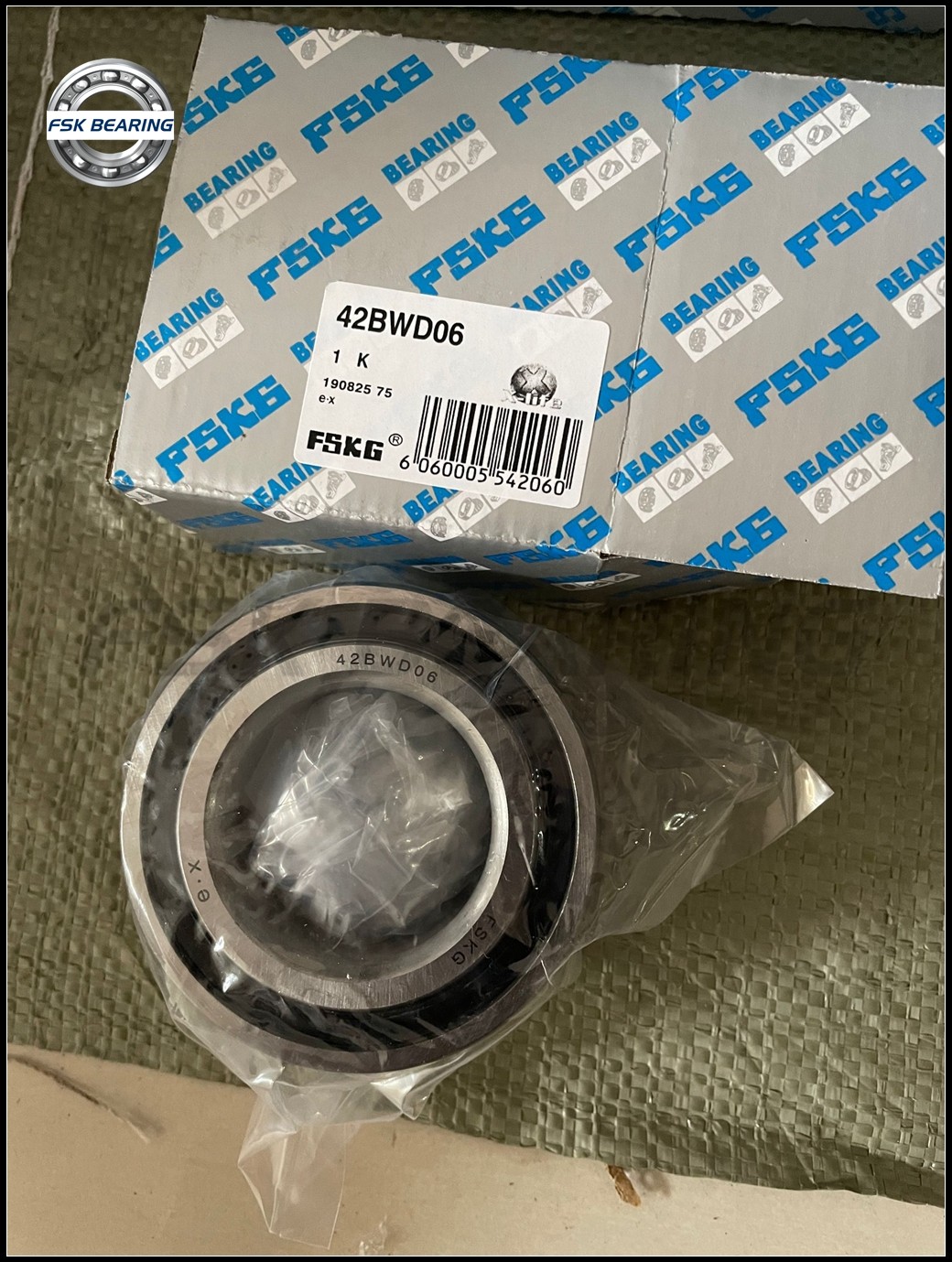 Steel Cage FC 12033 Automotive Front Hub Bearing 35*65*35 mm Metal Cover Rubber Cover