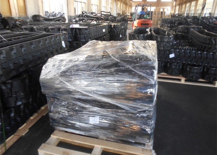 Adjustable Track Loader Rubber Tracks Low Noise With 52 Links