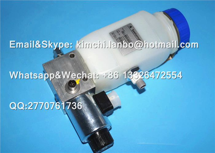 Roland700 oil metering pump 2 holes roland machine parts printing machine parts