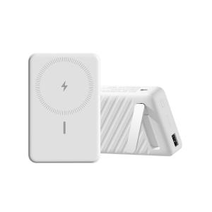 Wholesale Wireless PowerBank Quick Charging 5000mAh 10W Black Magnetic Charger Fireproof ABS PC from china suppliers