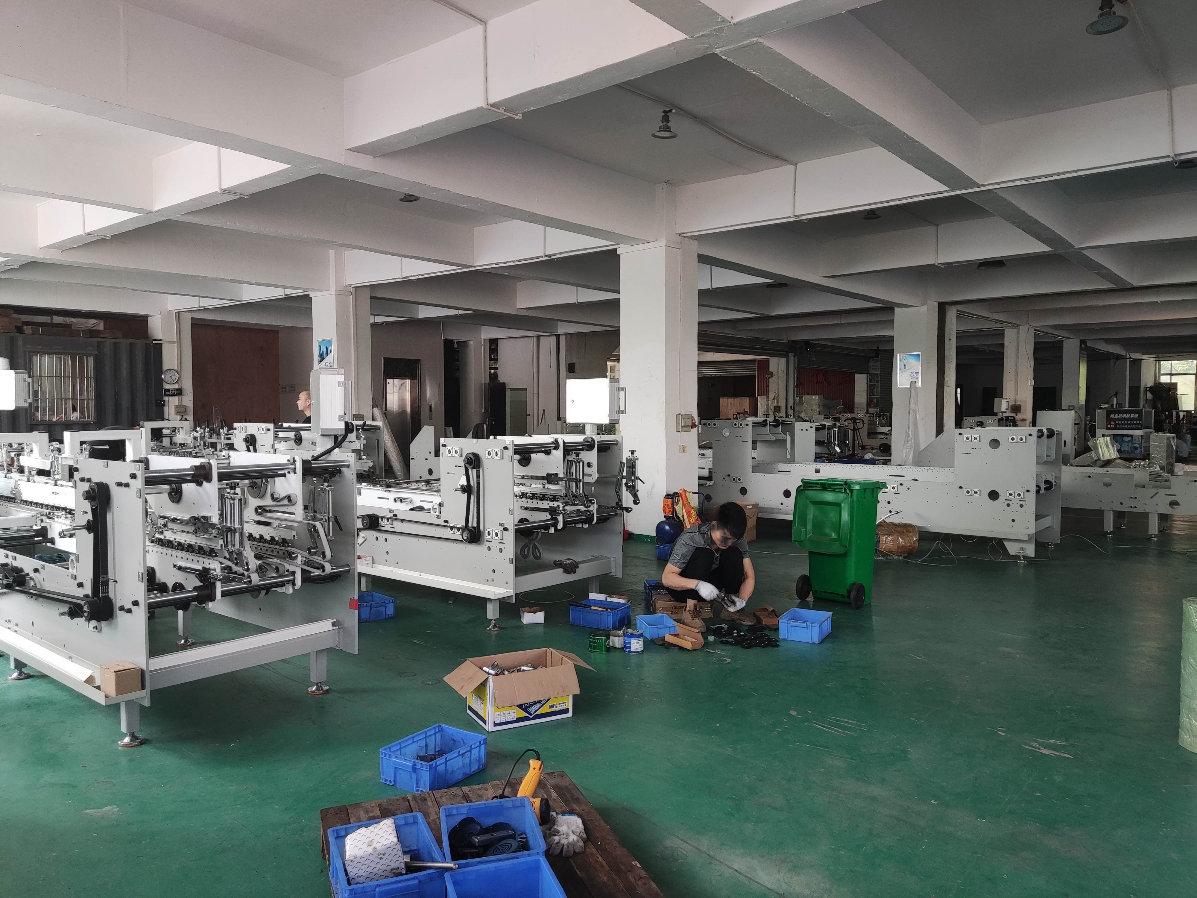 MAXIMUM PAPER WIDTH 2 1050mm 3A Paper Pasting Machinery 6 Corner Box Folder Gluer Machine