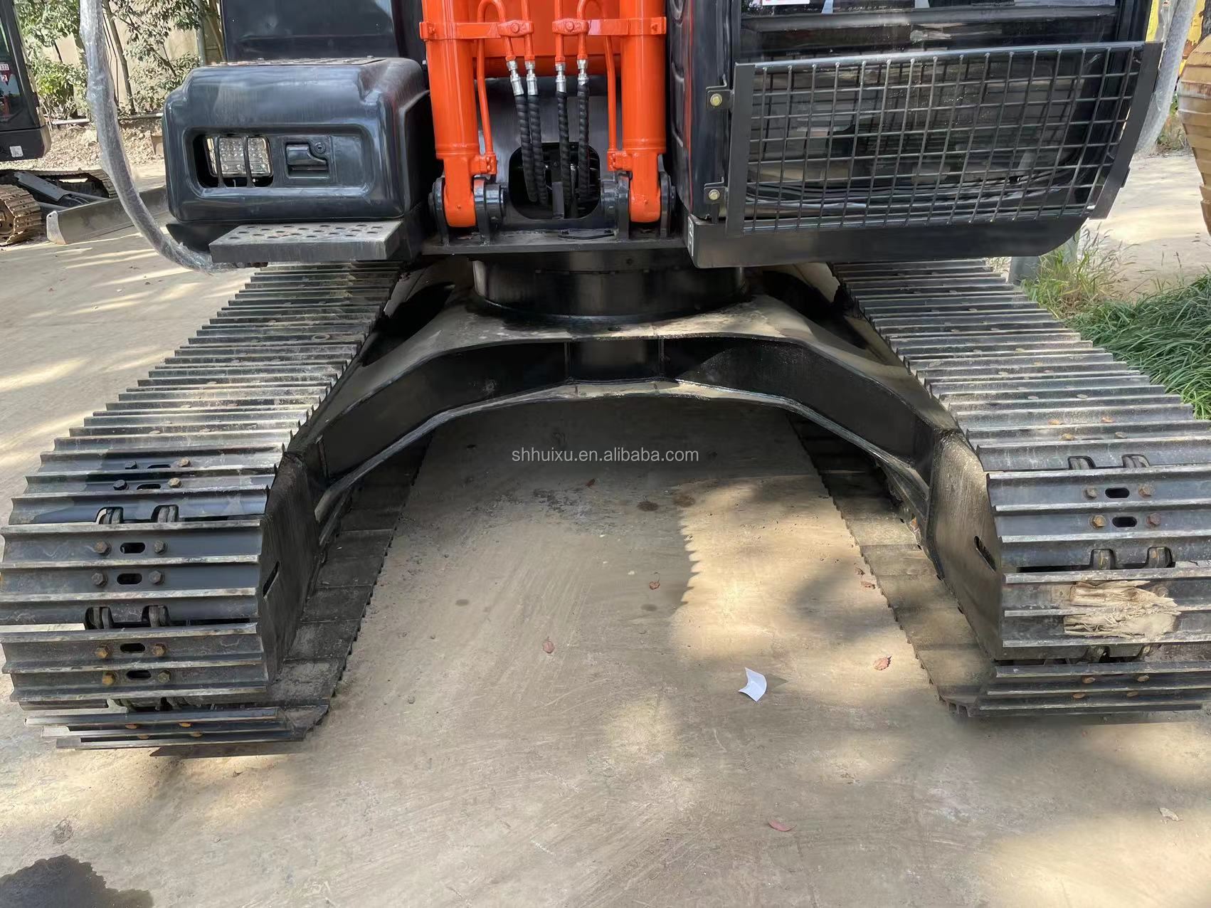 Used Japan Brand Excavator Hitachi Zx120 Hitachi Zx130 12.2 Ton 0.52m3 Bucket Capacity
