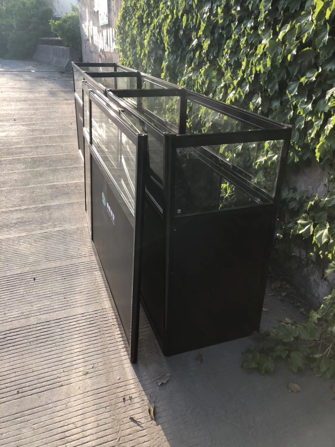 High Quality Aluminum Folding Display Showcase Counter with display TOP,Storage area and locking doors brand Graphics