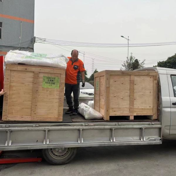 Semi Automatic Gift Box Bubble Pressing Machine For Rigid Boxes Smooth Packaging Solution