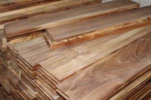 Wholesale Natural Rustic small leaf acacia hardwood flooring from china suppliers