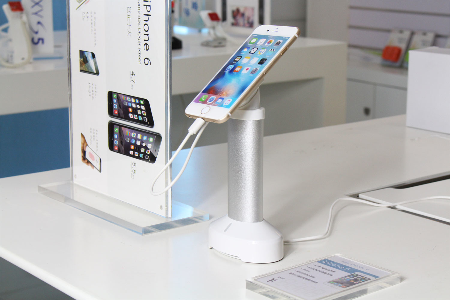 COMER countertop display stands for gsm phone shops anti-theft alarm charging cell phone retail shop security