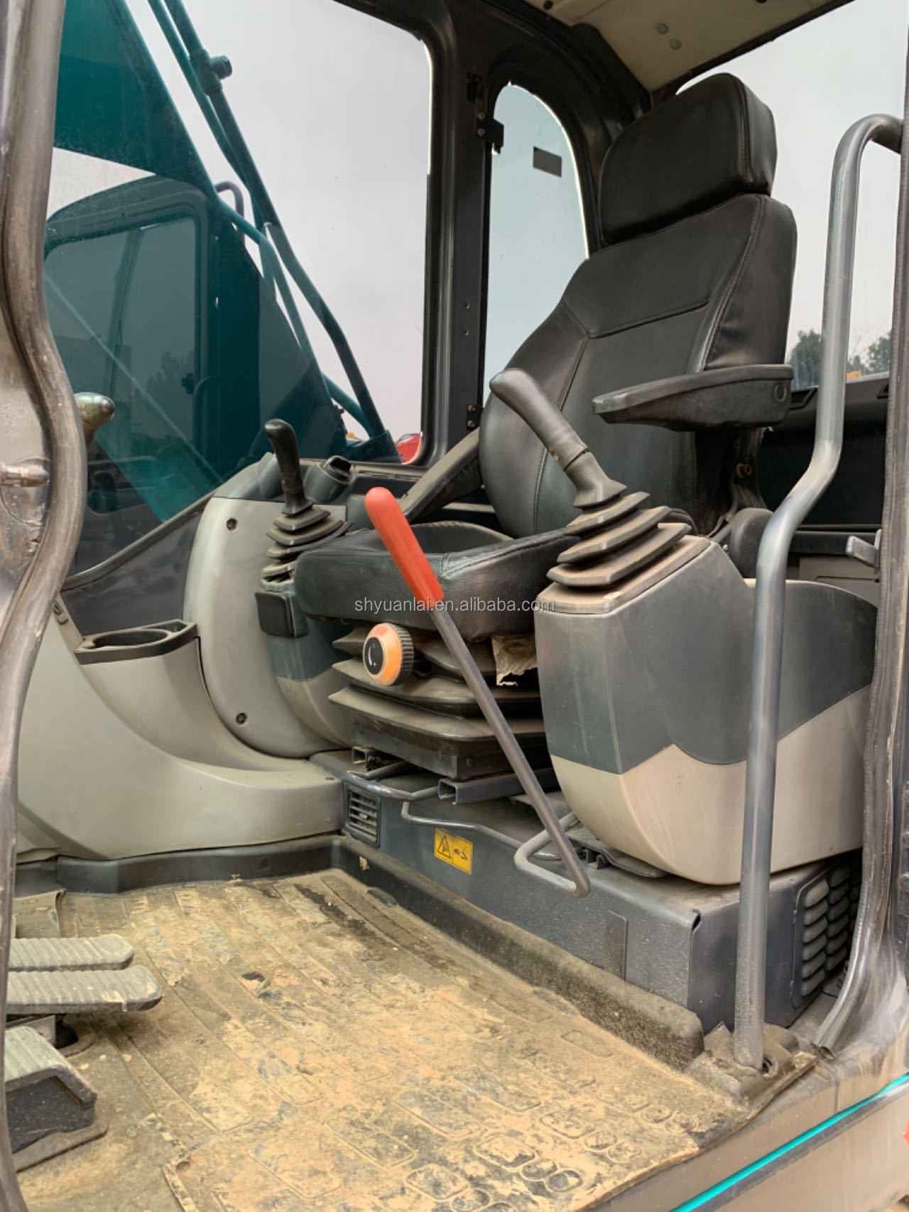Core Components for Soil Excavation Used Kobelco SK140LC Excavator at Your Service