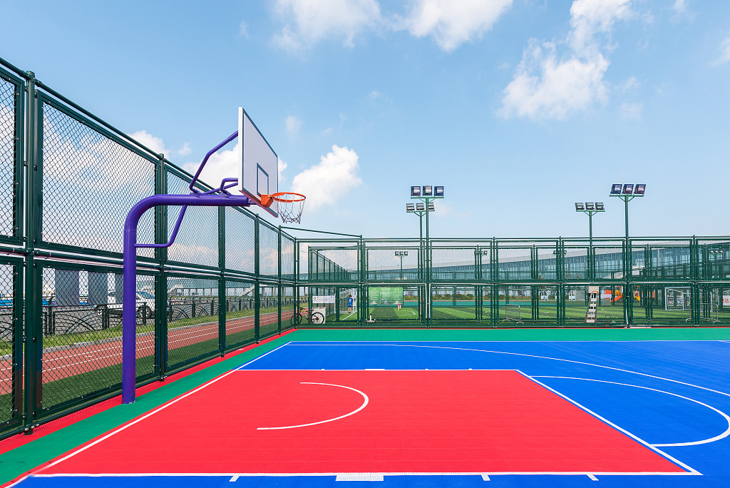 Intelligent PP Interlocking Flooring Portable Sport Court Basketball Plastic Tiles Outdoor