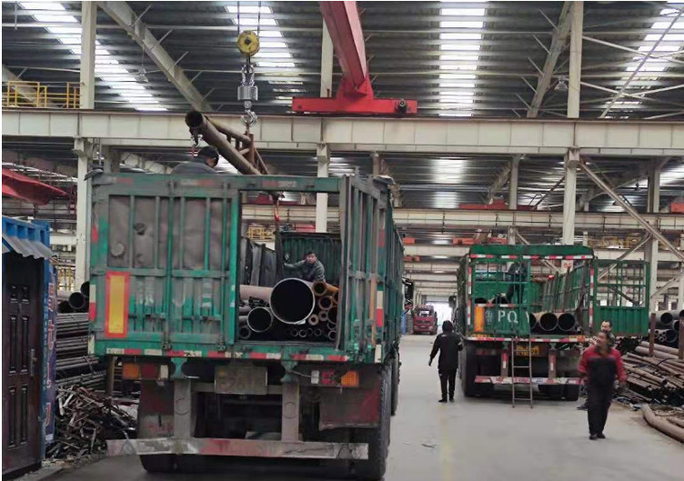 Sch40 Sch80 Seamless Steel Casing Pipe API 5CT Hot Rolled Ms J55 K55 N80 For Oil