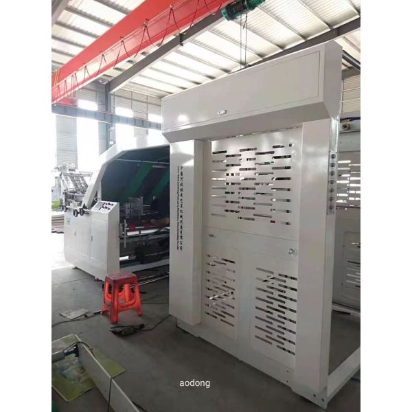 90pcs/Min Semi Automatic Laminating Machine With Suspension Roller Pressing
