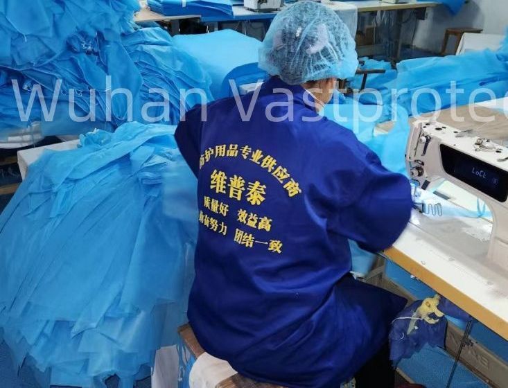 Professional Medical Surgical Supplies Level 1/2/3/4 Operation Patient Protective Nonwoven PP SMS Reinforced Sterile Disposable Isolation Gown
