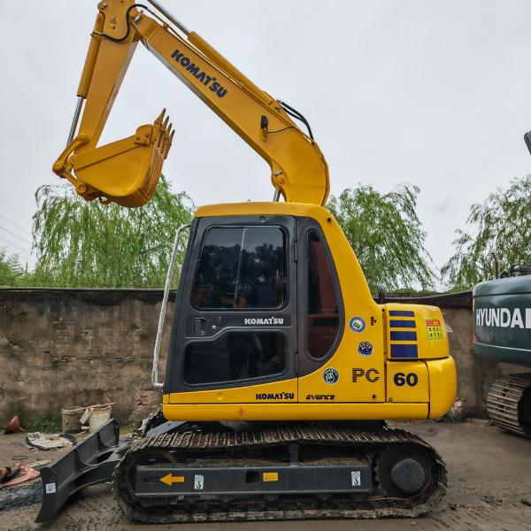 Secondhand digger construction machines Komatsu PC60 Japan original for sale