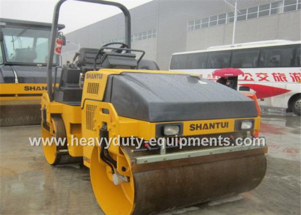 Shantui double drum road roller SR04D-5 designed for treatment of top surface