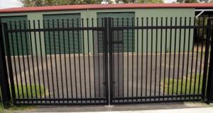 Wholesale Galvanized Powder Coated Steel Tubular Fence from china suppliers