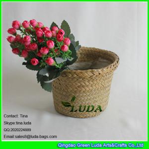 Wholesale LUDA handmade Gift natural seagrass round straw baskets from china suppliers