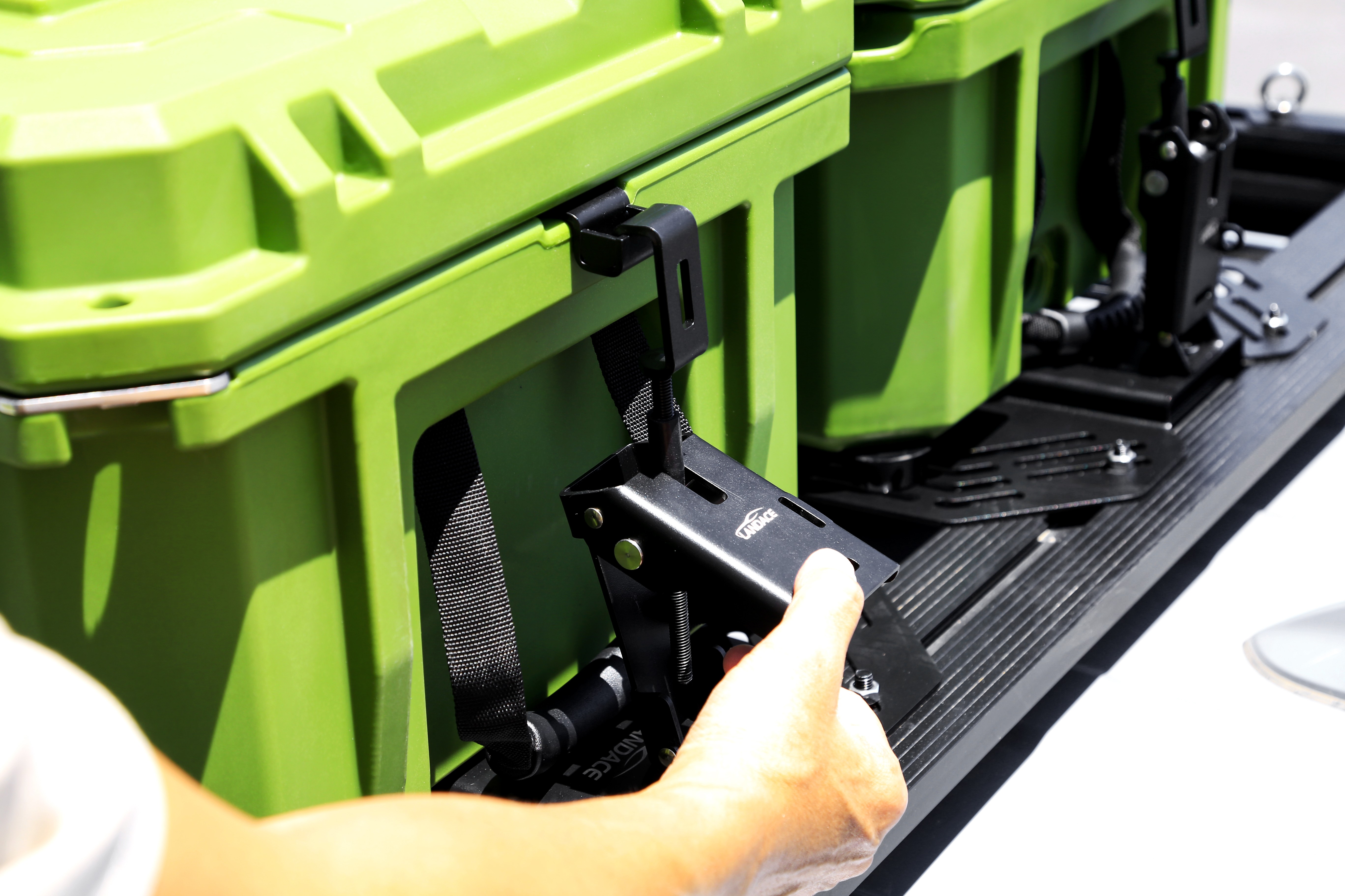 110L Suv Off-Road Pcik-Up Car Tool Box Storage Case Rugged Car Roof Box L1200*W470*H325 mm