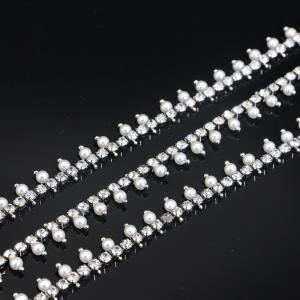 Wholesale Electroplated Silver Pearl And Rhinestone Necklace 0.9cm Width from china suppliers
