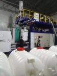 500 Liter Eight Layers Extrusion Blow Moulding Machine Vacuum Loader