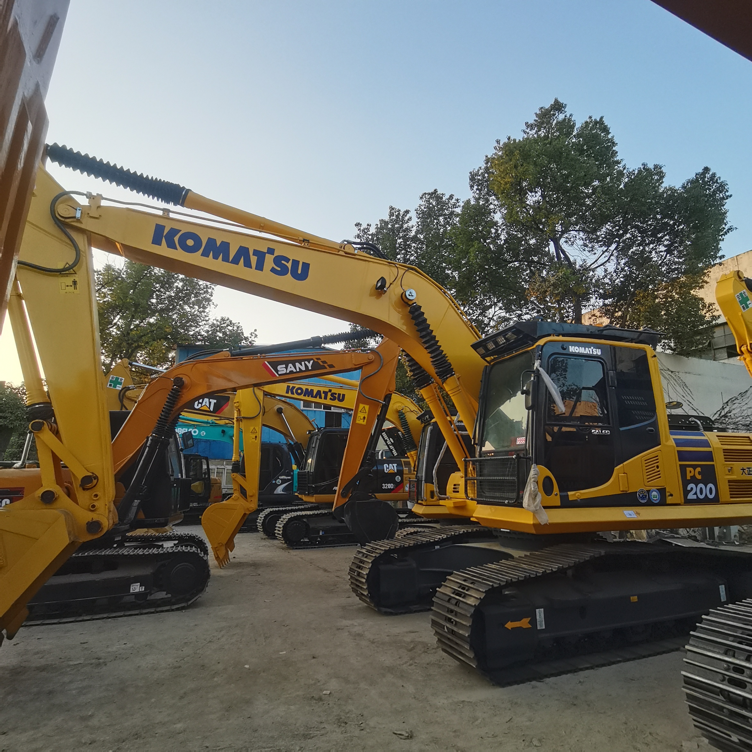 Good Condition 20ton Komatsu PC200 PC220 Second Hand Digger with 0-2000 Working Hours